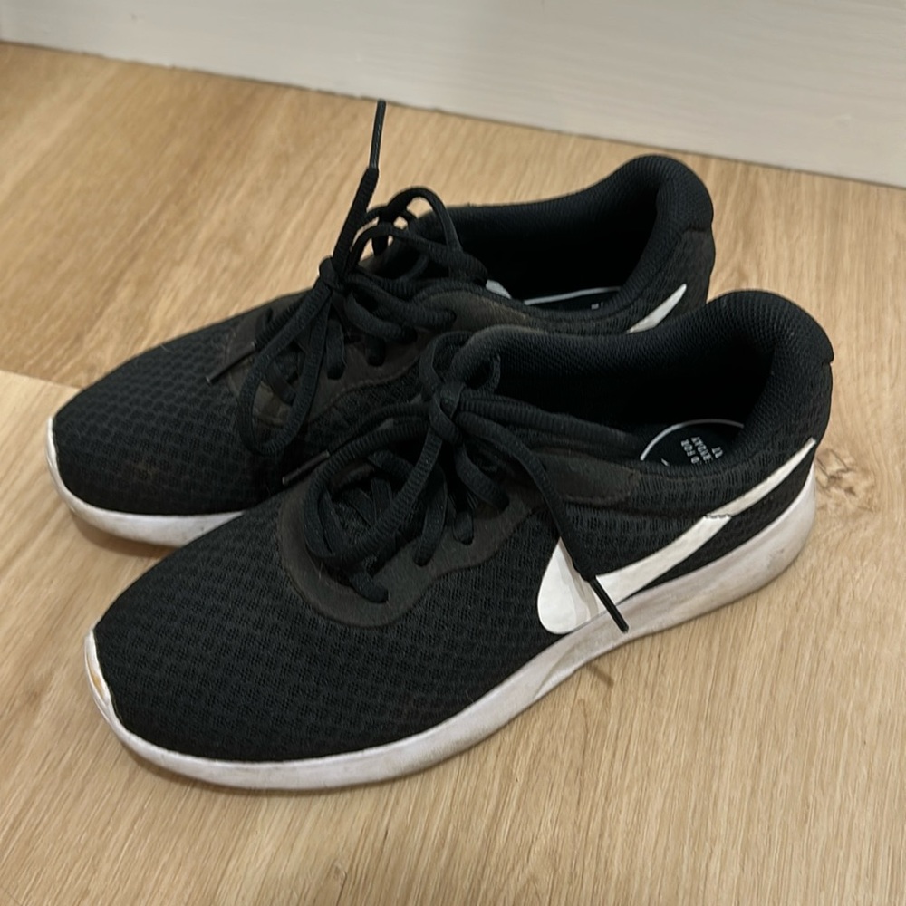 Nike all day comfort walking shoes W6